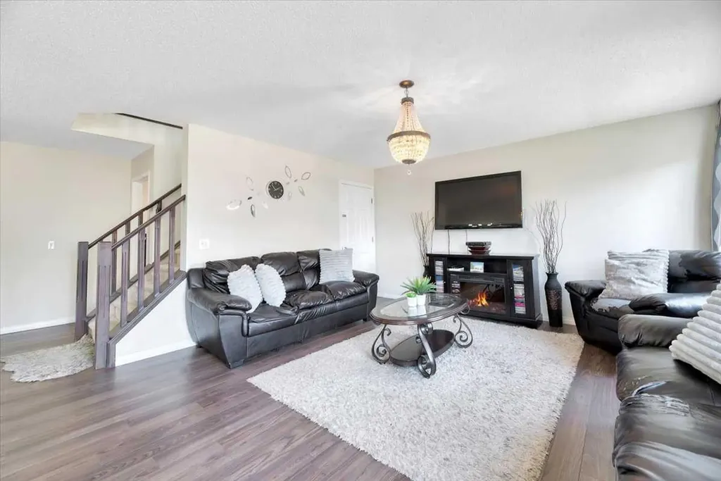 145 Viewpointe Terrace Chestermere AB T1X0R1