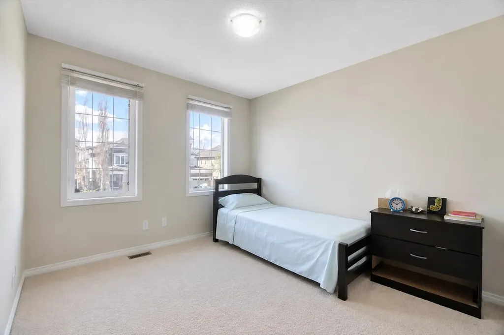 145 Viewpointe Terrace Chestermere AB T1X0R1