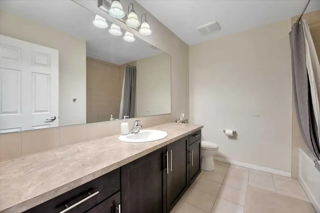 145 Viewpointe Terrace Chestermere AB T1X0R1