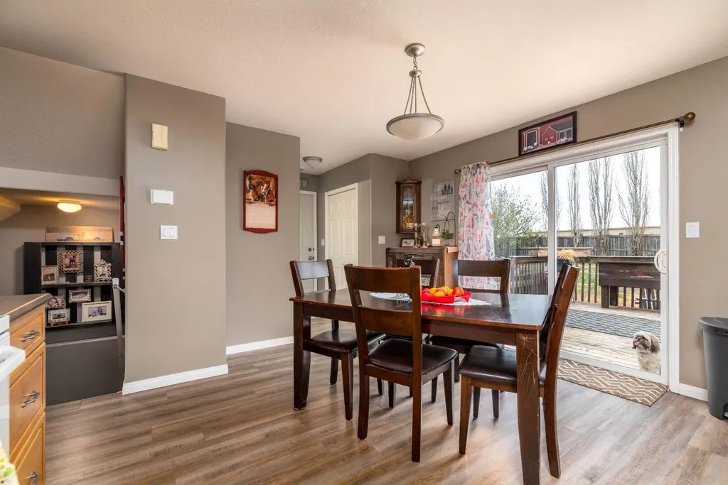 2305 51 Avenue Lloydminster AB T9V 3H3
