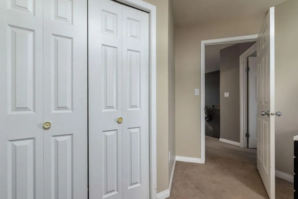 2305 51 Avenue Lloydminster AB T9V 3H3