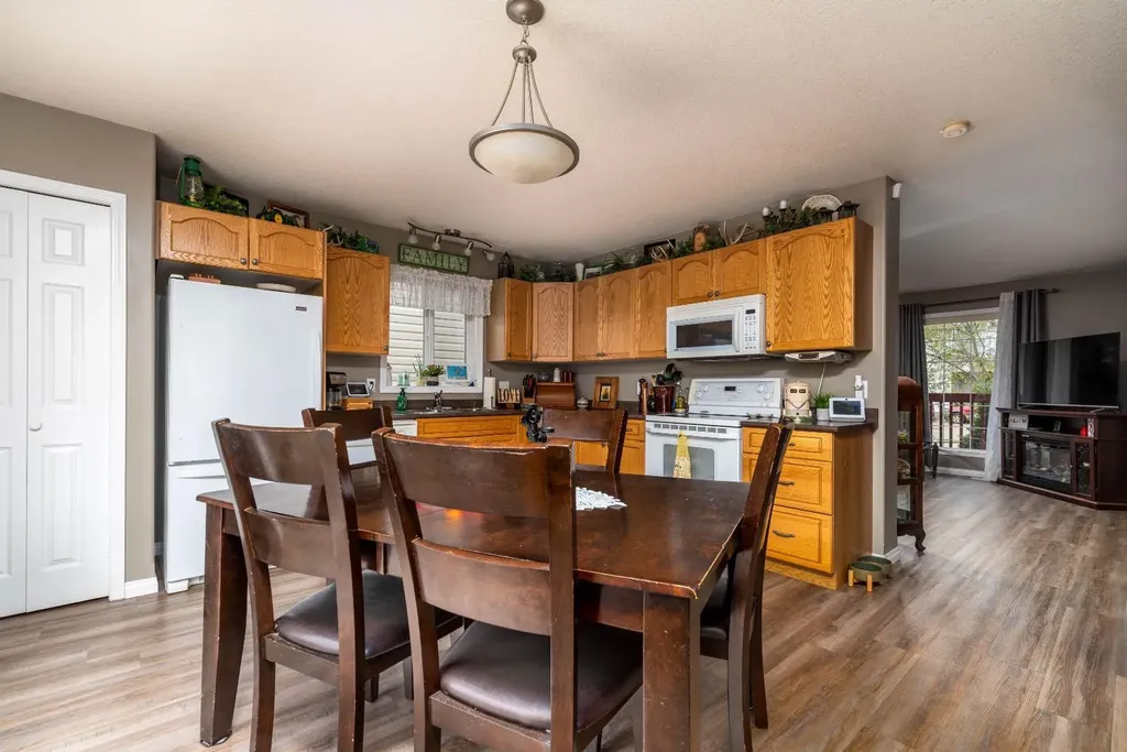 2305 51 Avenue Lloydminster AB T9V 3H3