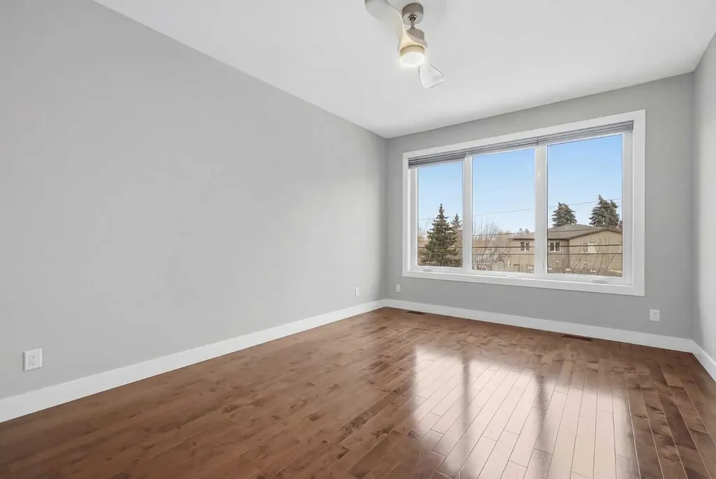 2018 37 Street SW Calgary AB T3E 3A6
