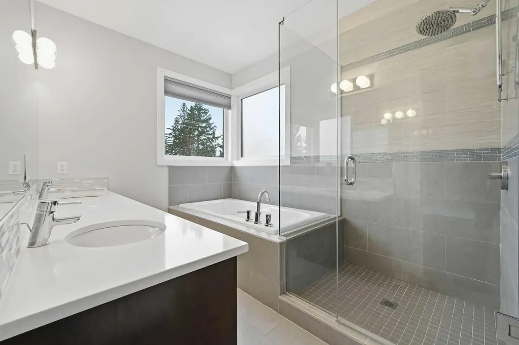 2018 37 Street SW Calgary AB T3E 3A6