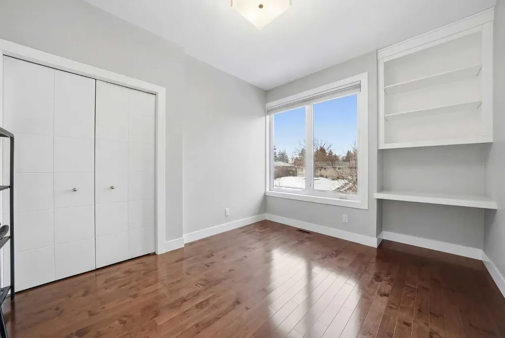 2018 37 Street SW Calgary AB T3E 3A6