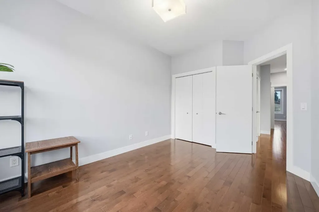2018 37 Street SW Calgary AB T3E 3A6