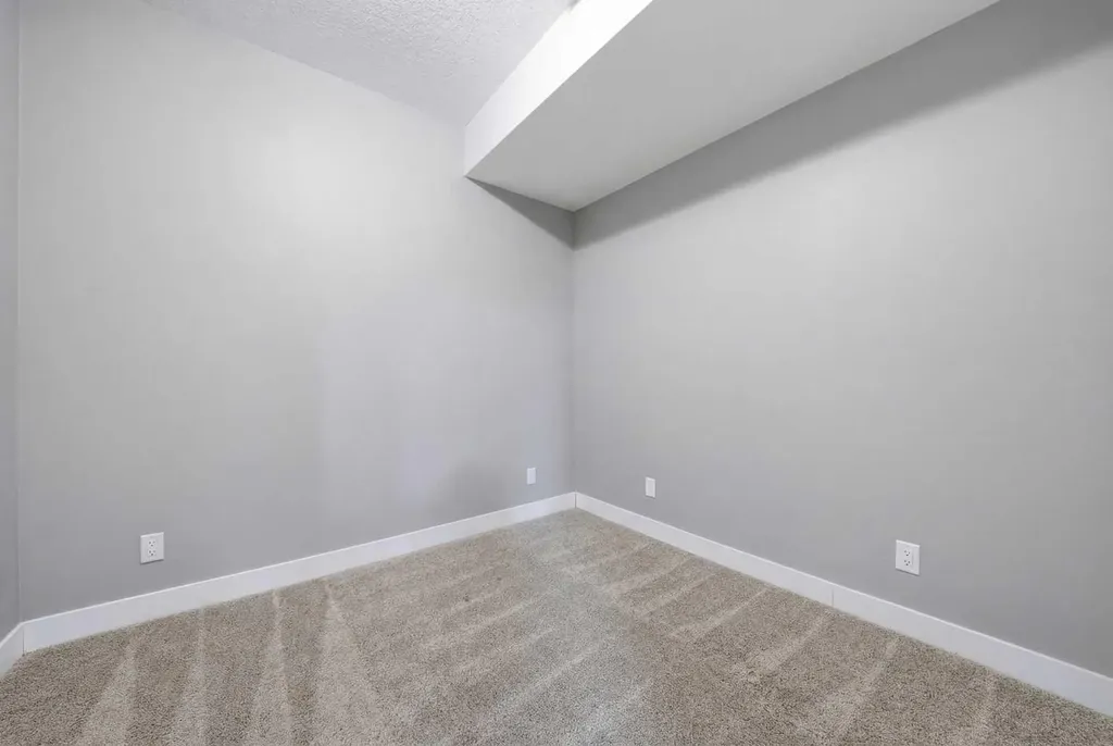 2018 37 Street SW Calgary AB T3E 3A6