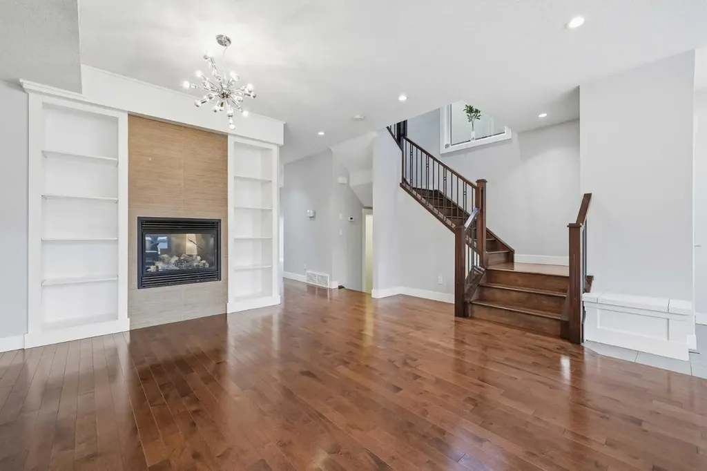 2018 37 Street SW Calgary AB T3E 3A6