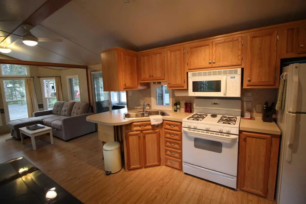 5230 Highway 27 Rural Mountain View County AB T0M1X0