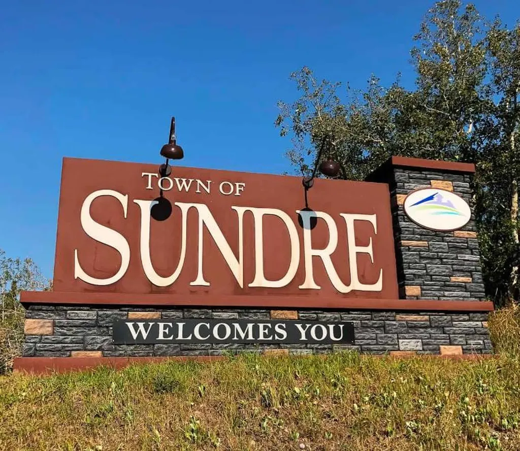 5230 Highway 27 Rural Mountain View County AB T0M1X0