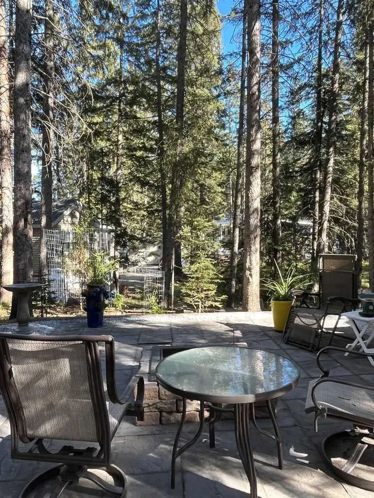 5230 Highway 27 Rural Mountain View County AB T0M1X0