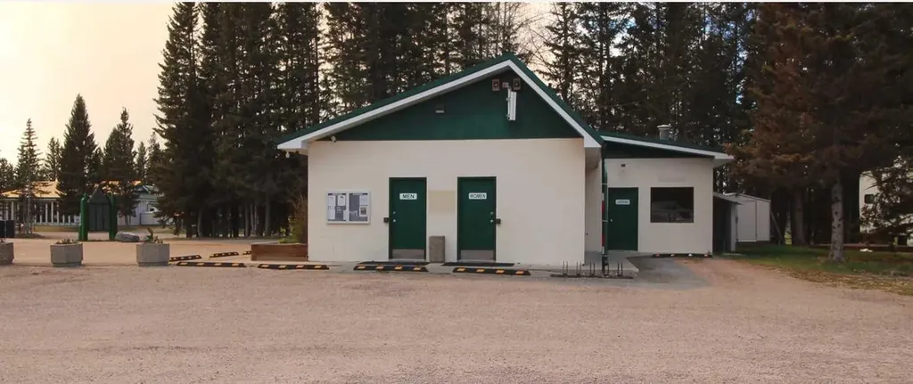 5230 Highway 27 Rural Mountain View County AB T0M1X0