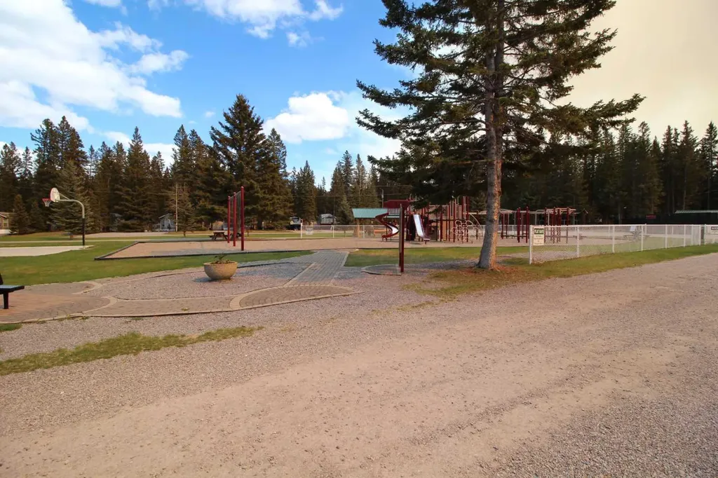 5230 Highway 27 Rural Mountain View County AB T0M1X0