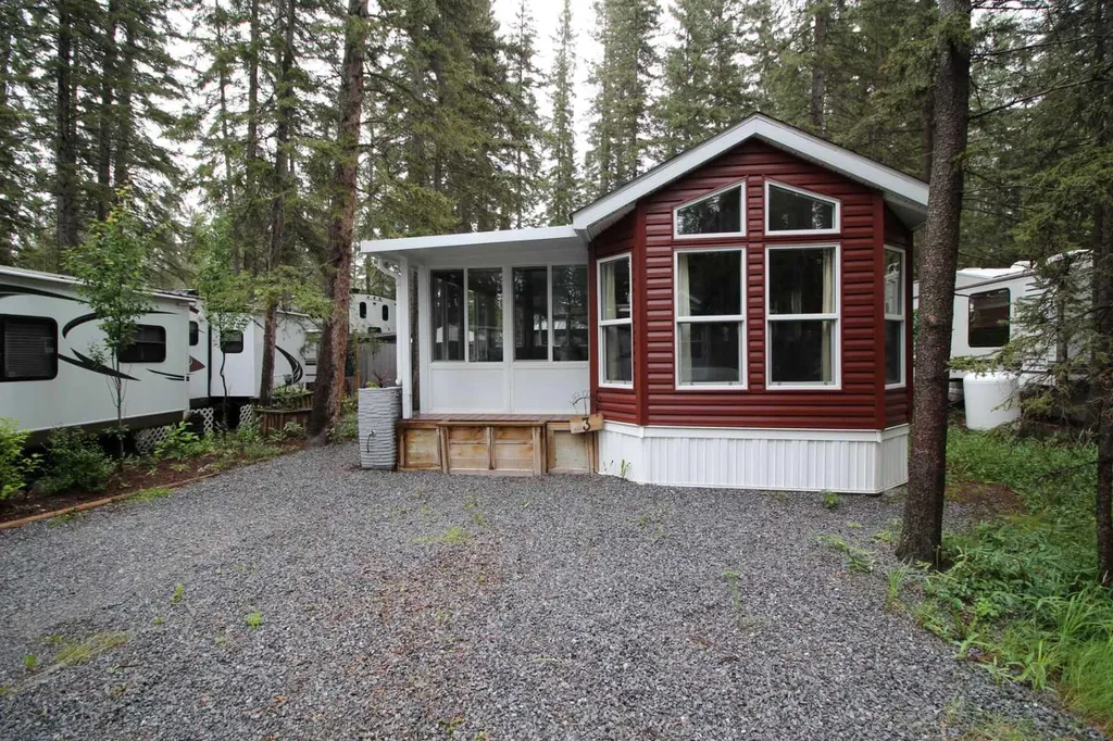 5230 Highway 27 Rural Mountain View County AB T0M1X0