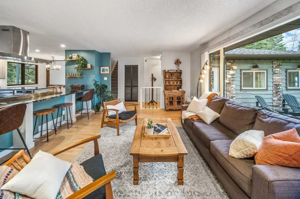 74 Redwood Meadows Drive Rural Rocky View County AB T3Z1A3