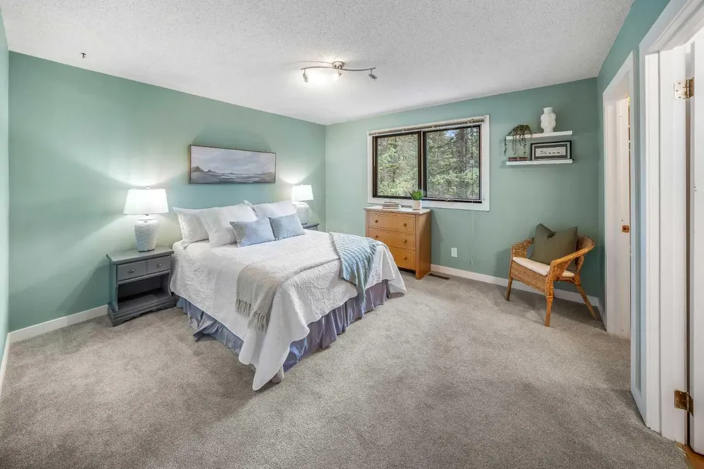 74 Redwood Meadows Drive Rural Rocky View County AB T3Z1A3