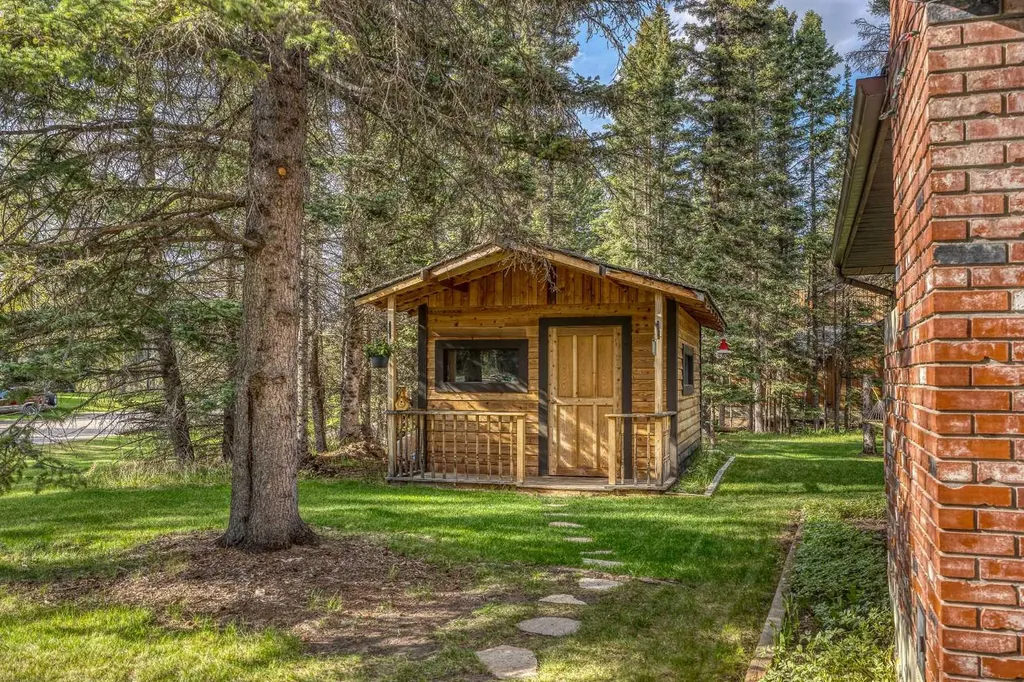 74 Redwood Meadows Drive Rural Rocky View County AB T3Z1A3