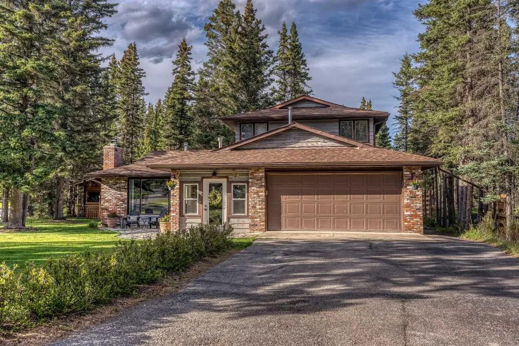 74 Redwood Meadows Drive Rural Rocky View County AB T3Z1A3