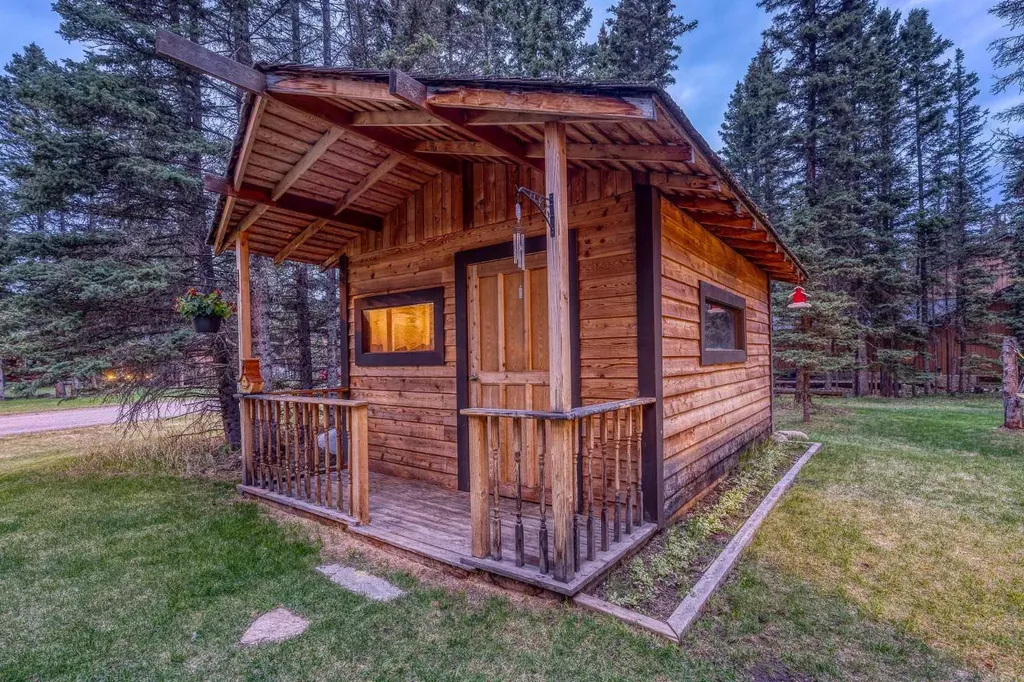 74 Redwood Meadows Drive Rural Rocky View County AB T3Z1A3