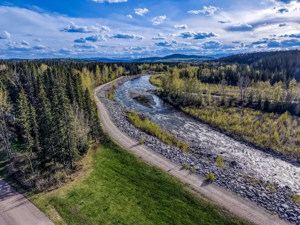 74 Redwood Meadows Drive Rural Rocky View County AB T3Z1A3