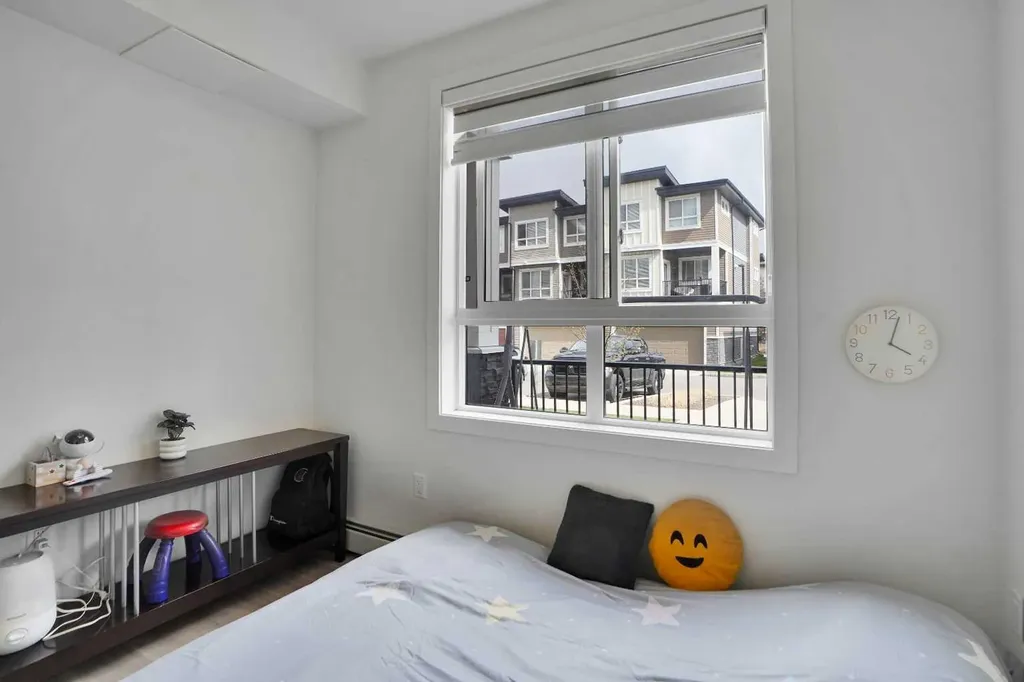 25 Walgrove Walk SE Calgary AB T2X5E2