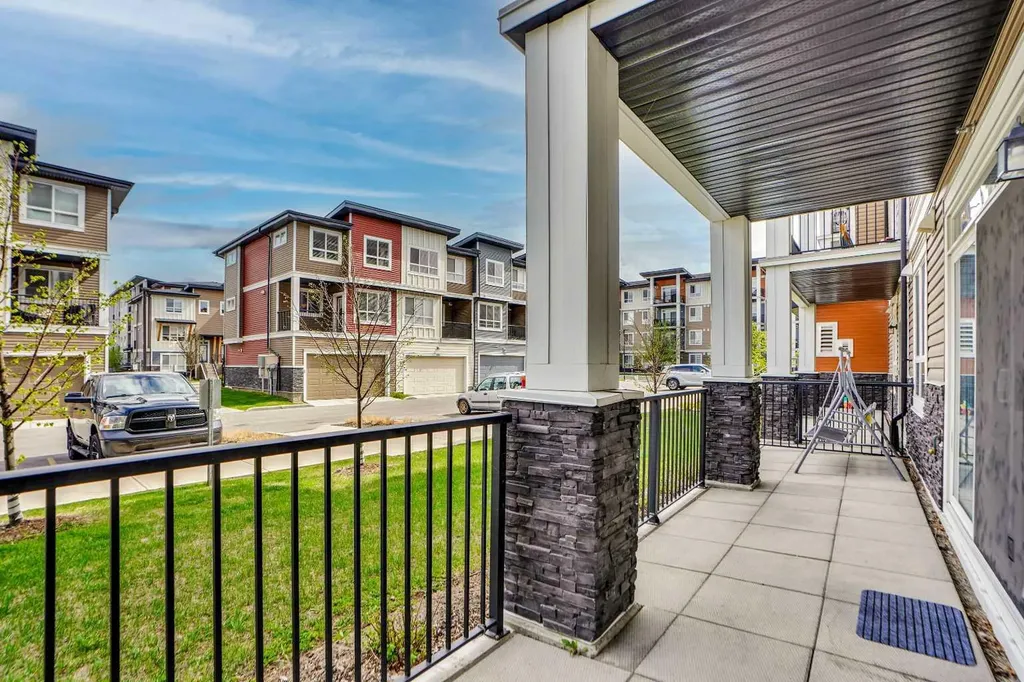 25 Walgrove Walk SE Calgary AB T2X5E2