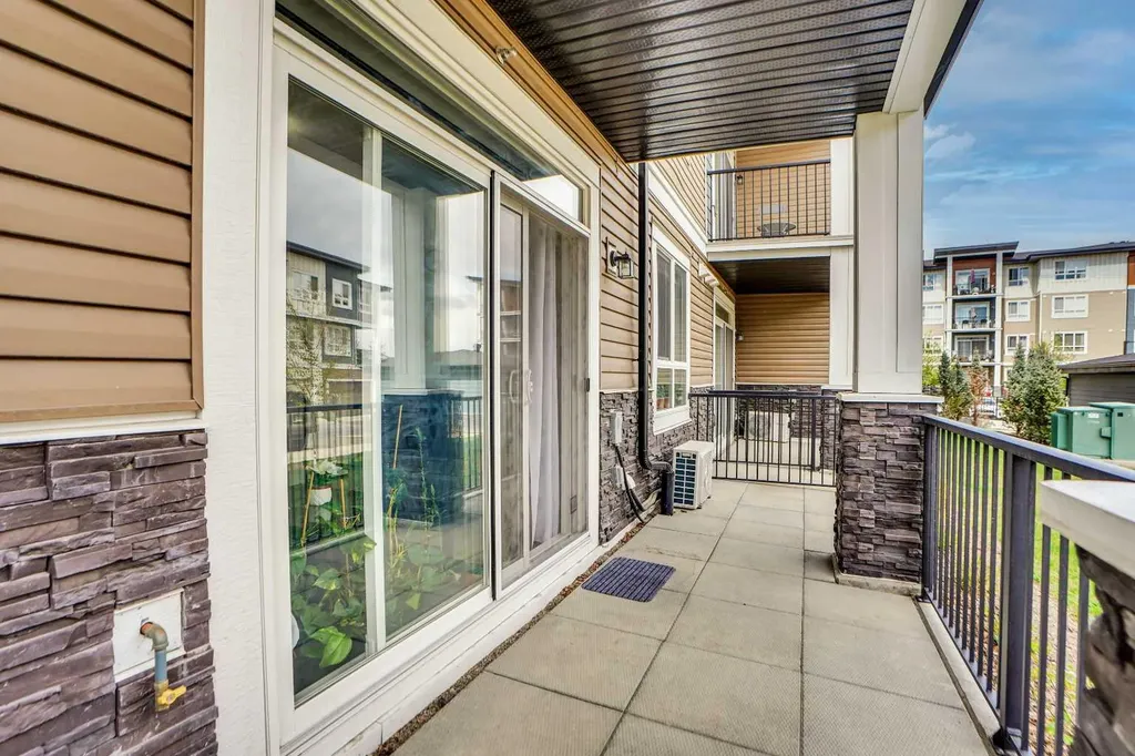 25 Walgrove Walk SE Calgary AB T2X5E2
