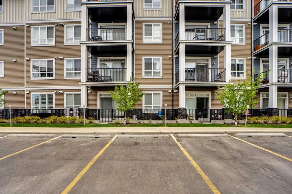 25 Walgrove Walk SE Calgary AB T2X5E2