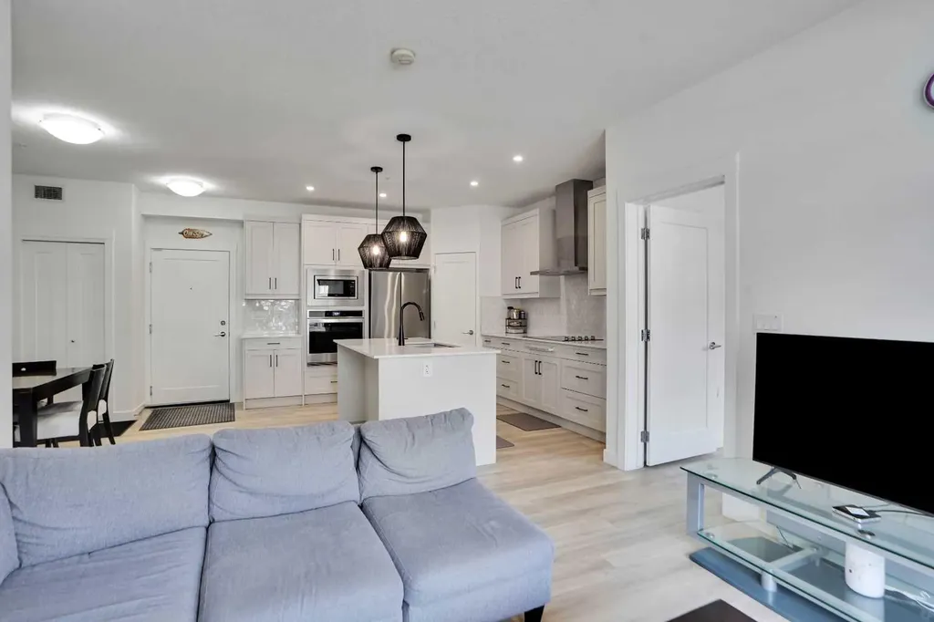 25 Walgrove Walk SE Calgary AB T2X5E2