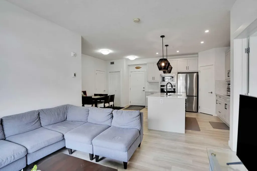 25 Walgrove Walk SE Calgary AB T2X5E2