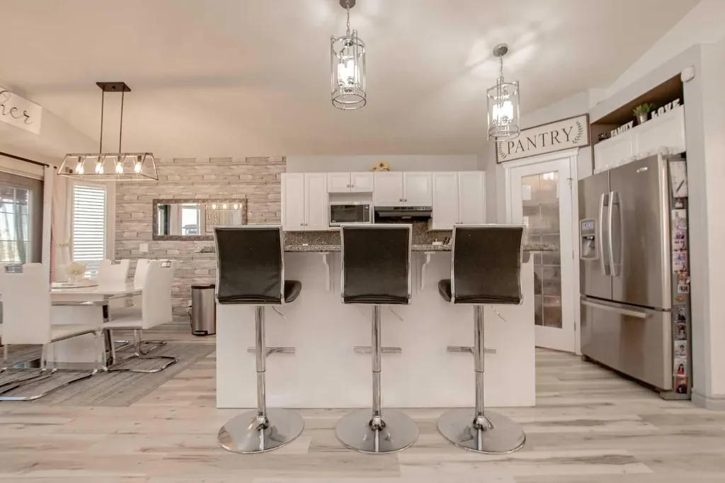 7110 90 Street Grande Prairie AB T8X 0E1