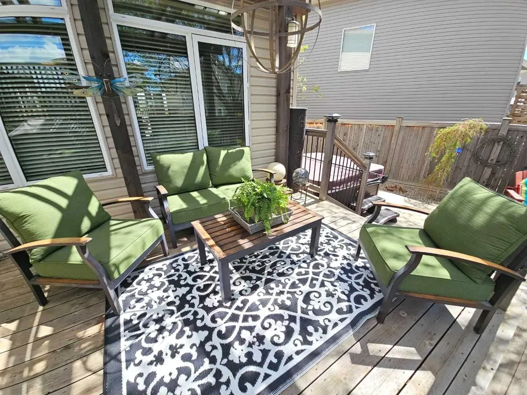 230 Firelight Crescent W Lethbridge AB T1J 4W1