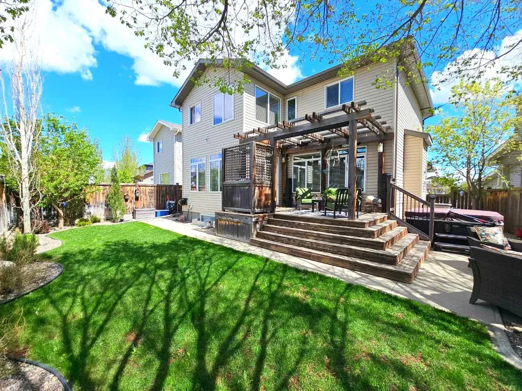 230 Firelight Crescent W Lethbridge AB T1J 4W1