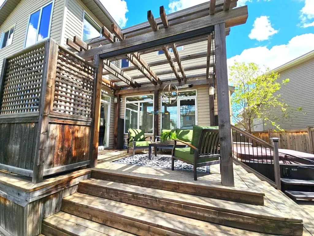 230 Firelight Crescent W Lethbridge AB T1J 4W1