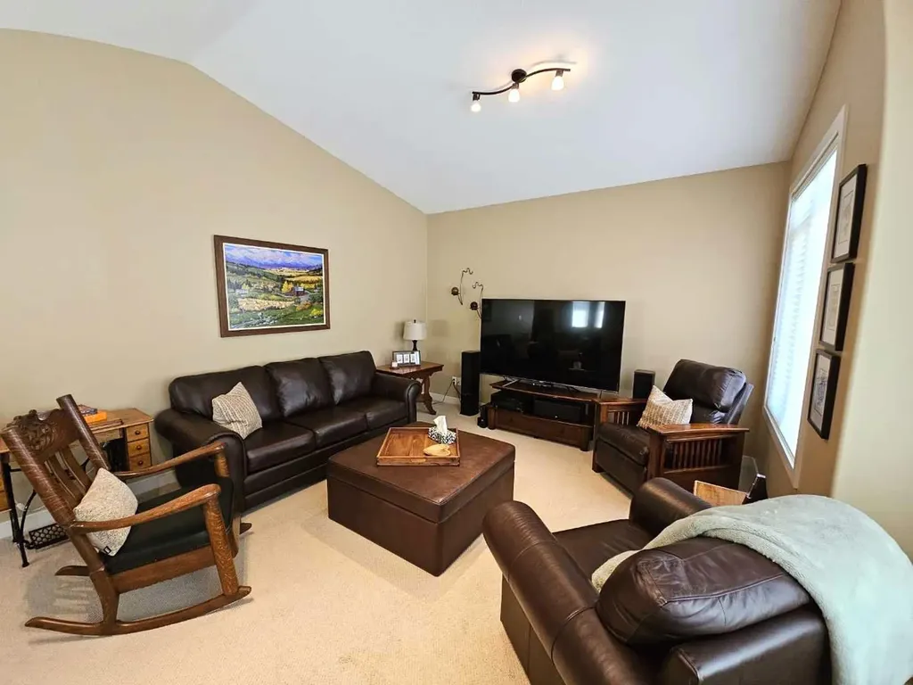 230 Firelight Crescent W Lethbridge AB T1J 4W1