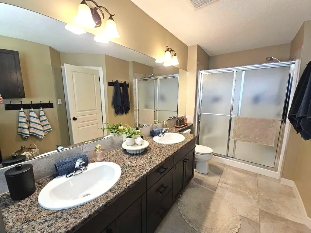 230 Firelight Crescent W Lethbridge AB T1J 4W1