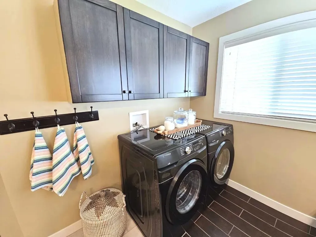 230 Firelight Crescent W Lethbridge AB T1J 4W1