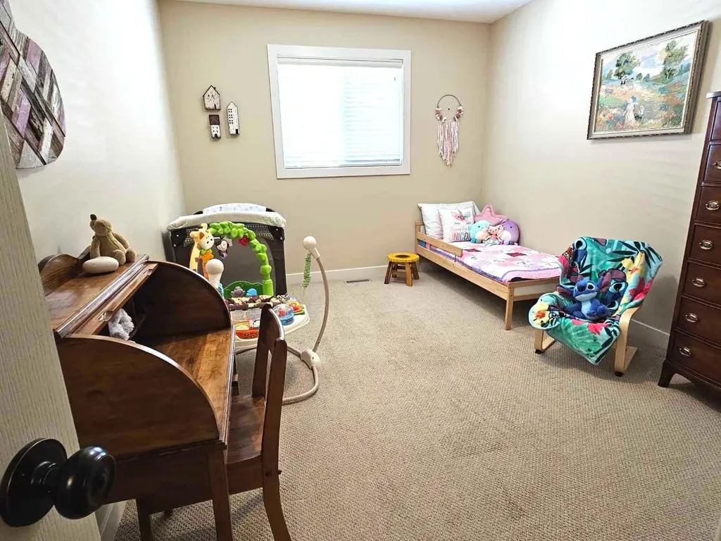 230 Firelight Crescent W Lethbridge AB T1J 4W1