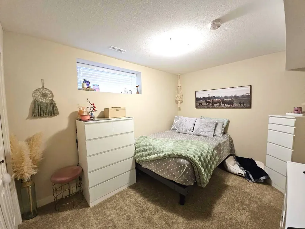230 Firelight Crescent W Lethbridge AB T1J 4W1