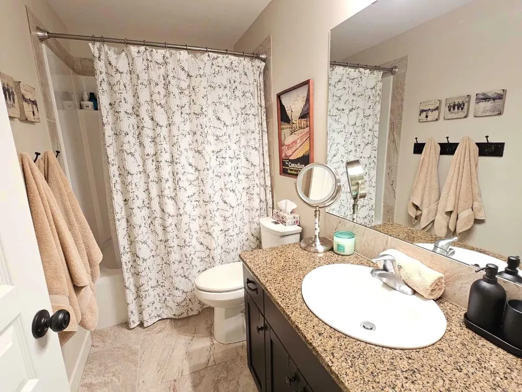 230 Firelight Crescent W Lethbridge AB T1J 4W1