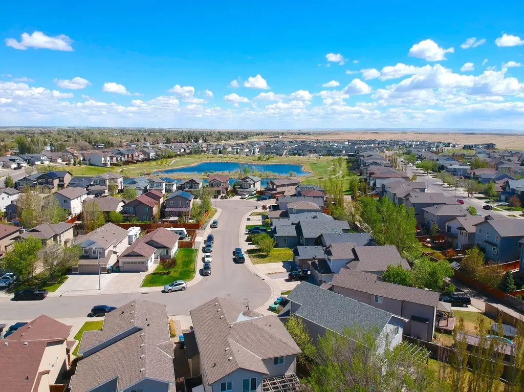 230 Firelight Crescent W Lethbridge AB T1J 4W1
