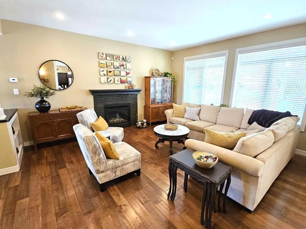 230 Firelight Crescent W Lethbridge AB T1J 4W1