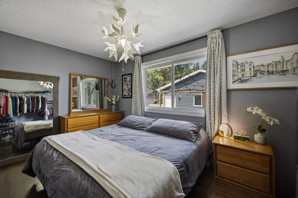 6 Otterbury Avenue Red Deer AB T4N 4Z9