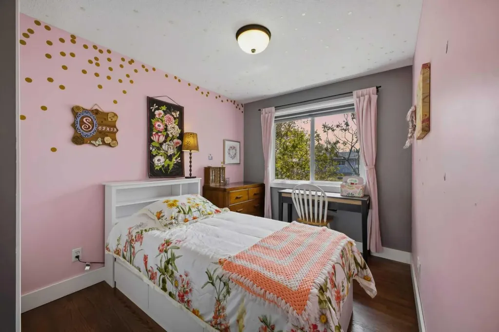6 Otterbury Avenue Red Deer AB T4N 4Z9