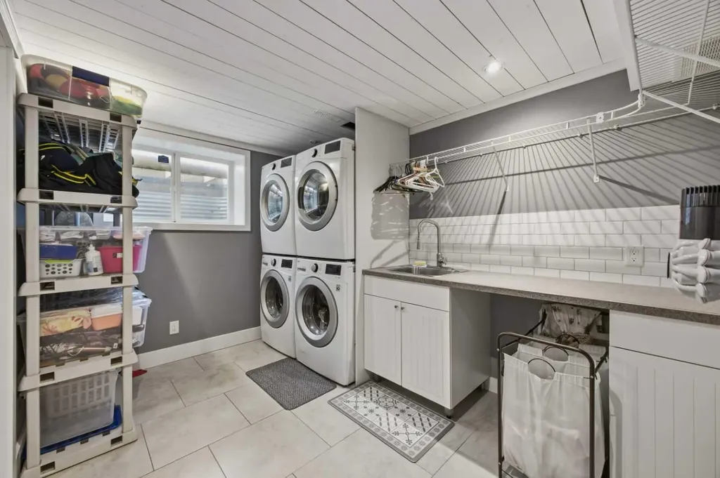 6 Otterbury Avenue Red Deer AB T4N 4Z9