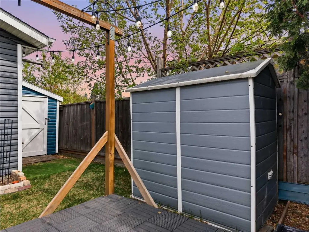 6 Otterbury Avenue Red Deer AB T4N 4Z9
