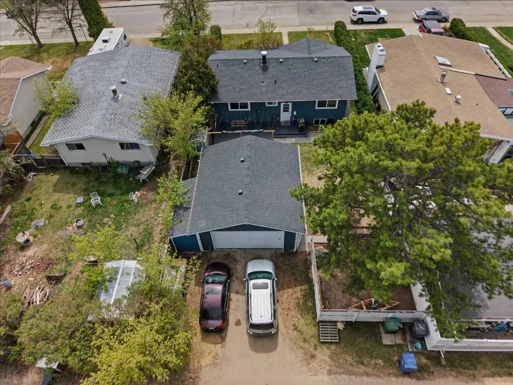 6 Otterbury Avenue Red Deer AB T4N 4Z9