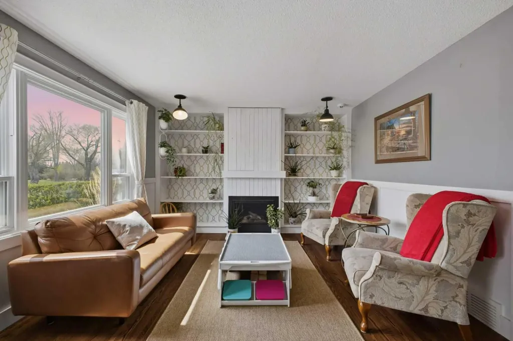 6 Otterbury Avenue Red Deer AB T4N 4Z9