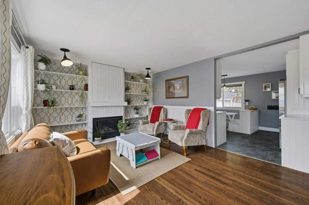 6 Otterbury Avenue Red Deer AB T4N 4Z9