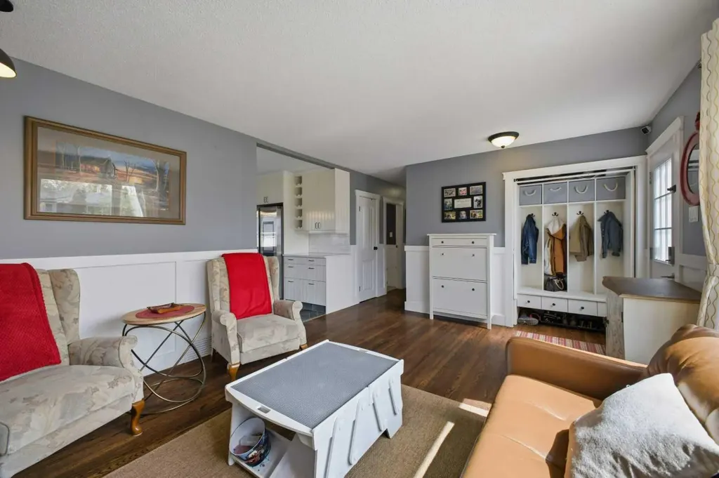 6 Otterbury Avenue Red Deer AB T4N 4Z9